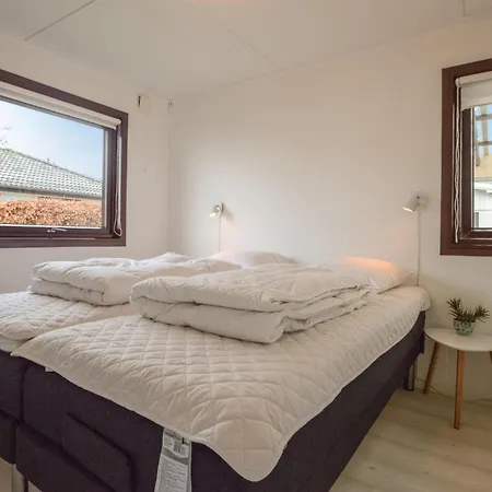 Three-bedroom In Prázdninový dům *